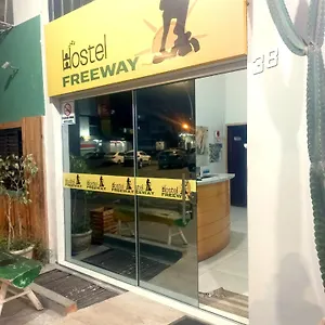  Albergue Freeway Brasil